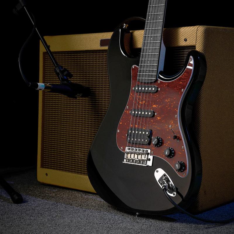 Guitarra elétrica Donner Designer Series DST-200 Void Black